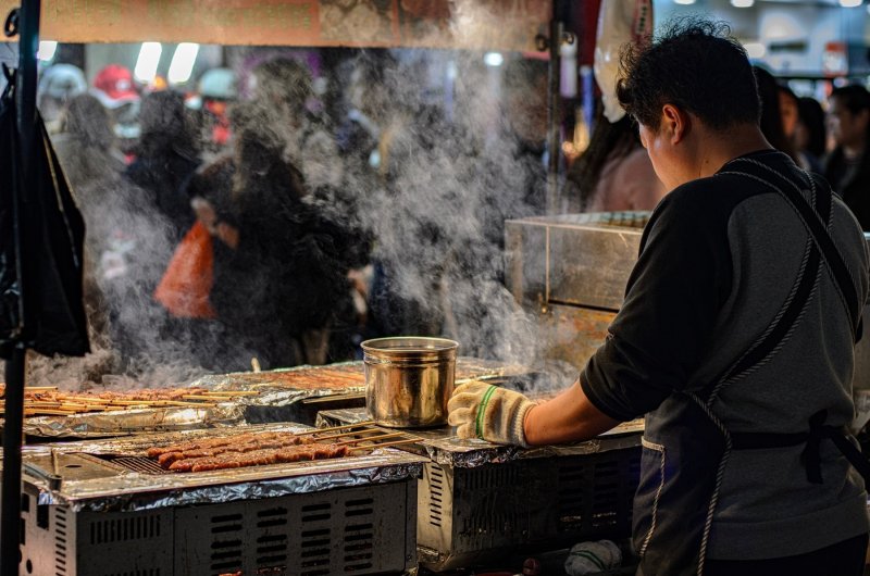 Street Food Vendor At The Market In Seoul