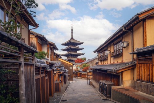 Early Morning In Gion Kyoto, Wood Pagoda In Kyoto Old Town In Japan