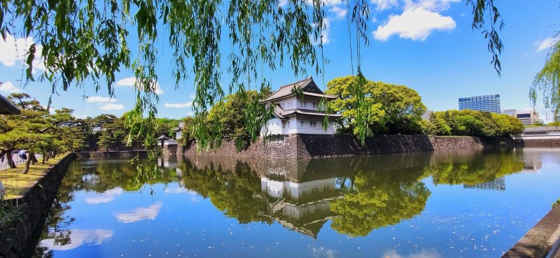 Imperial Palace Gardens Lake Tokyo