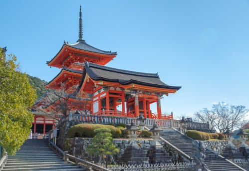 11 Day Budget Japan Tour - The Most Beautiful Viewpoint Of Kiyomizu-dera Temple Is A Popular Tourist Destination In Kyoto, Japan.
