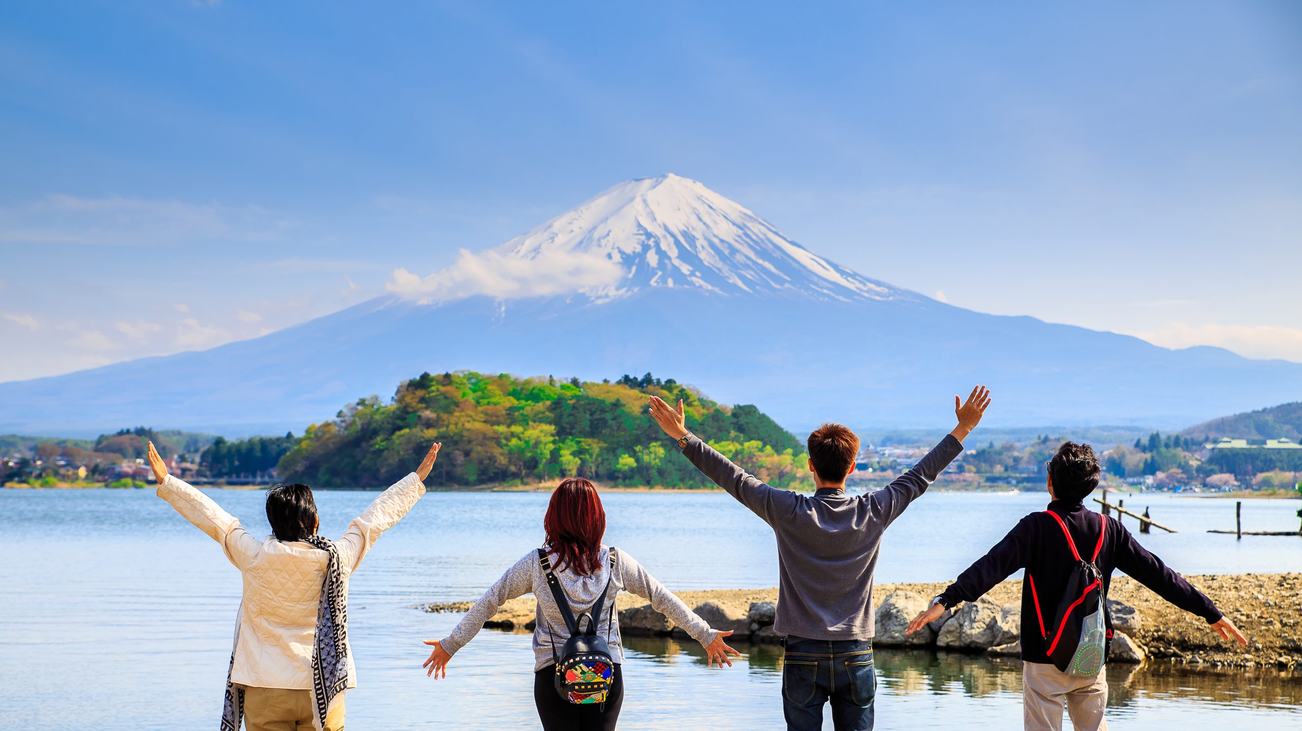 Lake Kawaguchi Mount Fuji Japan Young Tourists