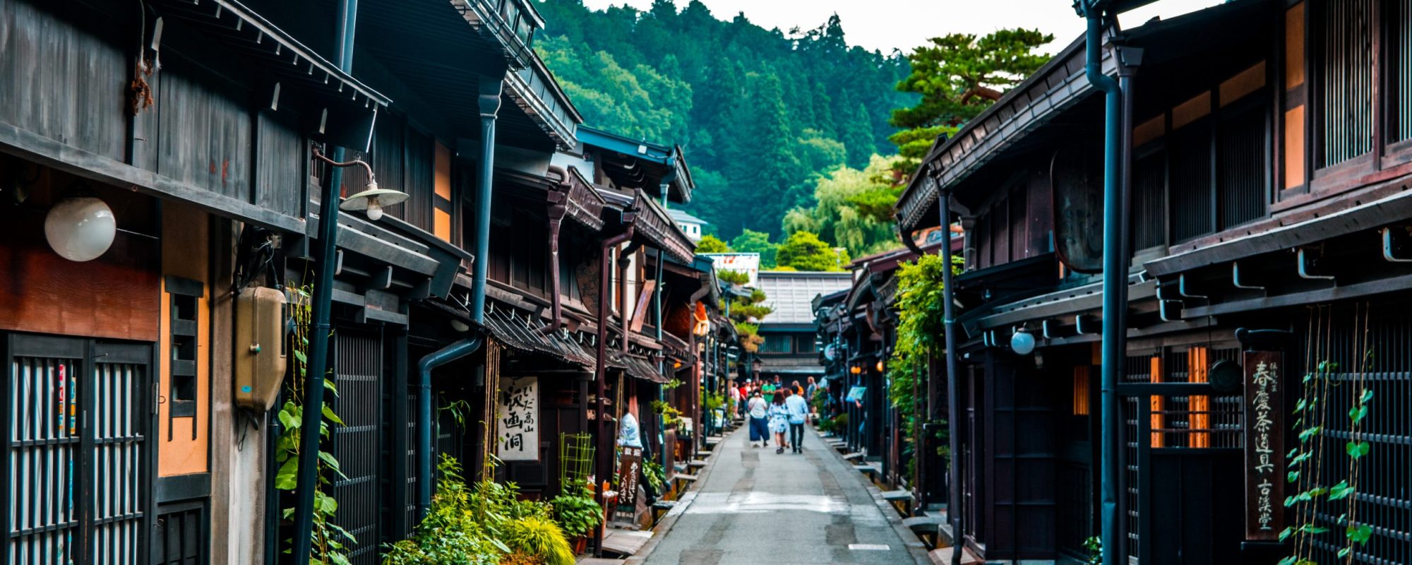 Visit The Village Of Takayama During The 10 Day Ultimate Japan Package Tour 1 Scaled 1